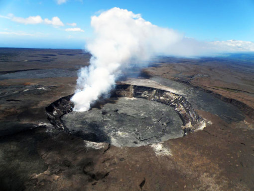 夏威夷一火山喷了3天