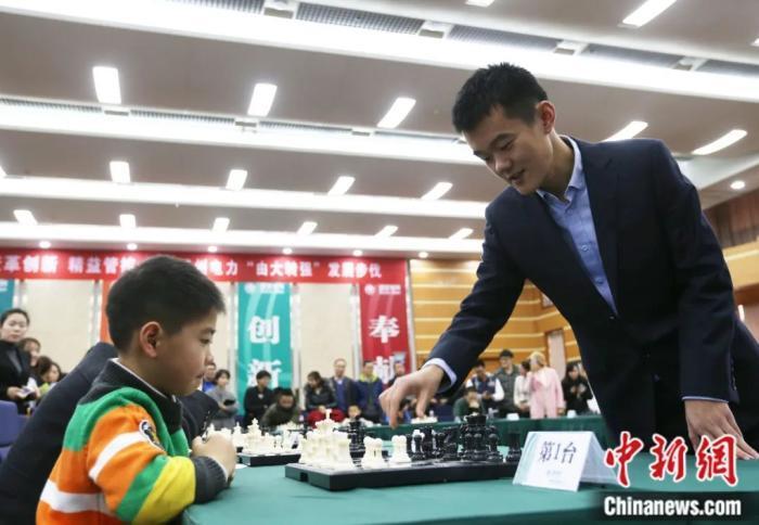 国际象棋世界第一退赛 原因：穿牛仔裤