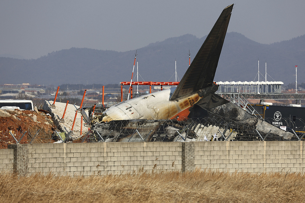 韩客机爆炸事故已致120人死亡