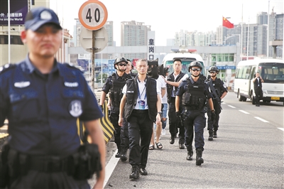 中方回应个别国家抹黑香港警方